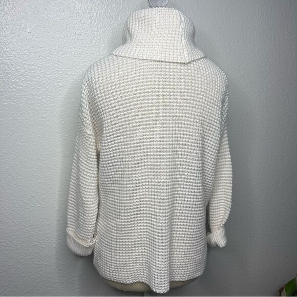 Jack By BB Dakota Loose Knit Cream Sweater Size Large - Picture 9 of 11